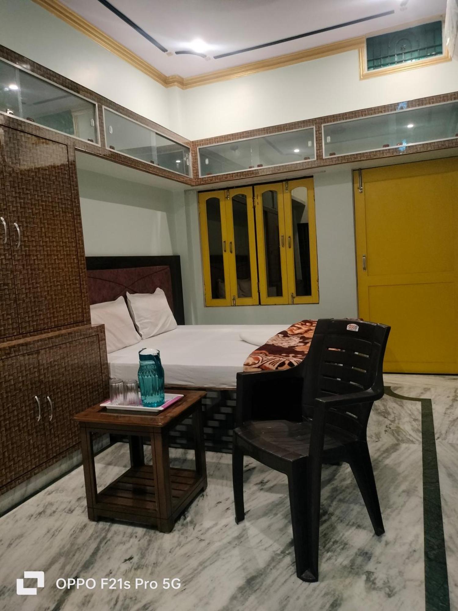 Nidhivan P. Varanasi
